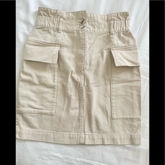 H&M Dresses & Skirts - H&M Mini skirt
